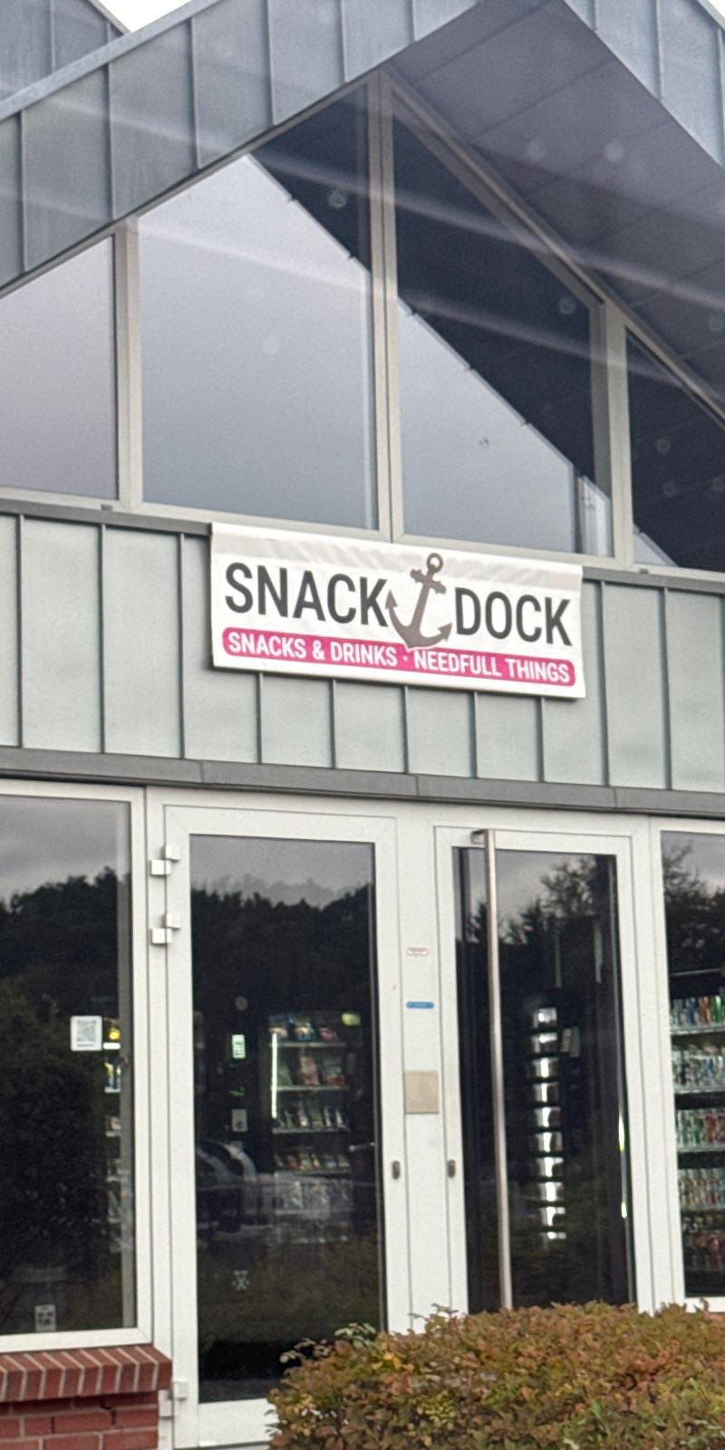 Snack Dock